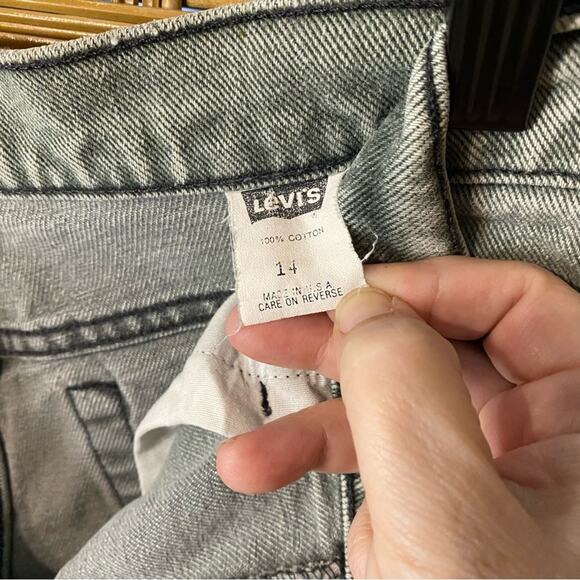 Vintage Levi's 521 sage cut off Jean Shorts Distressed Raw Hem USA made 14 - Picture 4 of 8